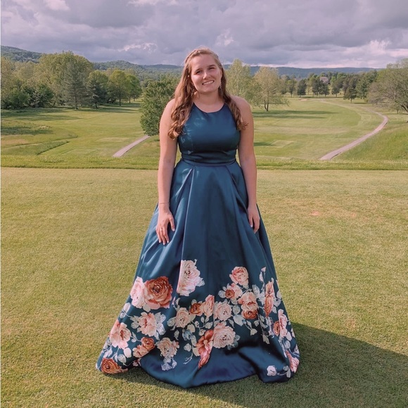 Meet your Posher, Miranda - Picture 1 of 1